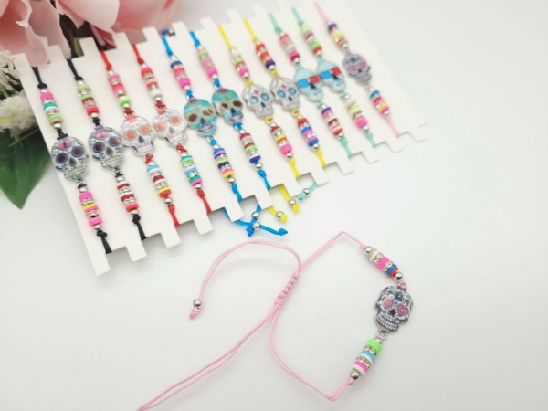 Skull Armbänder bunt